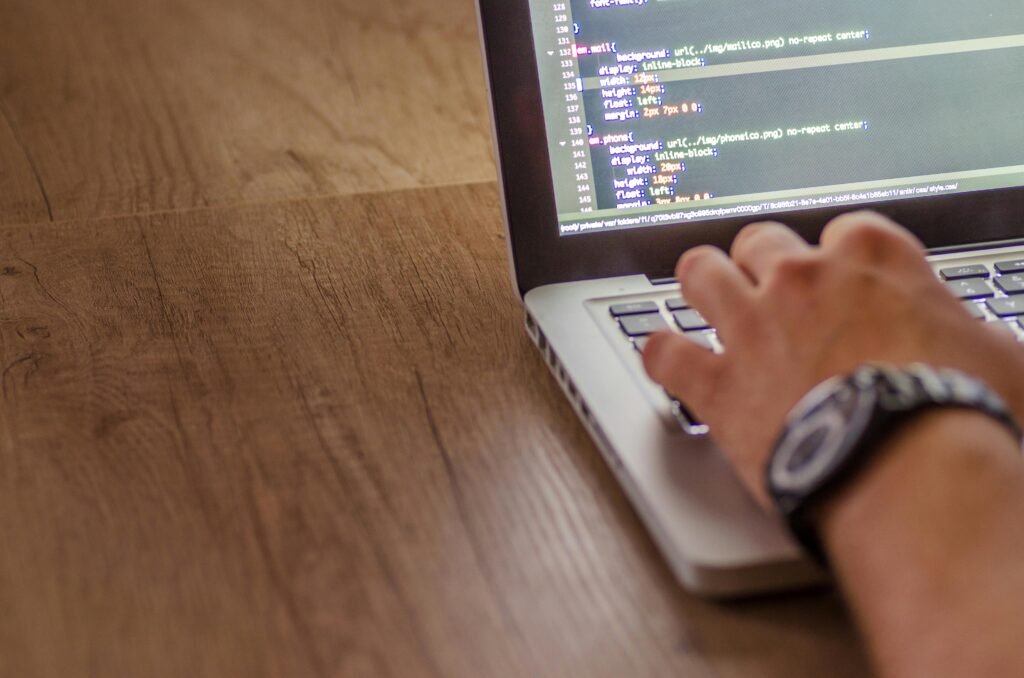 affordable web design essex laptop seo